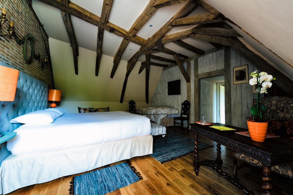 Les Chambres D'Hotes Du Chateau De Saint-Georges Pokoj fotografie
